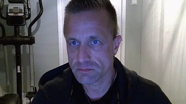 Snapshot of Harhorny666 chatting on 10-25-25, 05:40 Harhorny666 online show from 10-25-25, 05:40