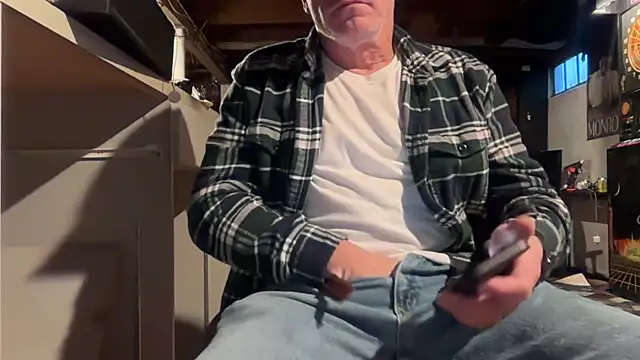 Kneetoe2025 online show from 12-03-25, 10:08