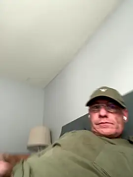 Kneetoe2025 online show from 12-18-25, 06:58