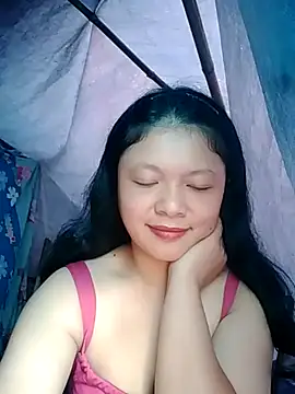 Snapshot of lisa-bae00 chatting on 10-30-25, 11:49 lisa-bae00 online show from 10-30-25, 11:49