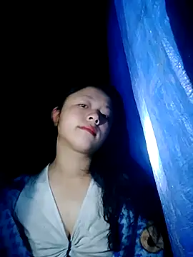 Snapshot of lisa-bae00 chatting on 10-31-25, 10:00 lisa-bae00 online show from 10-31-25, 10:00