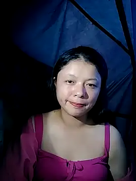 Snapshot of lisa-bae00 chatting on 11-01-25, 10:06 lisa-bae00 online show from 11-01-25, 10:06