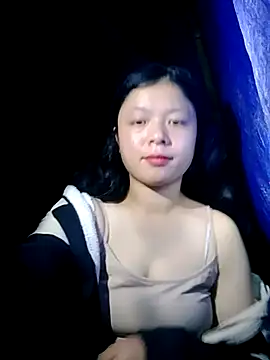 Snapshot of lisa-bae00 chatting on 11-04-25, 10:42 lisa-bae00 online show from 11-04-25, 10:42