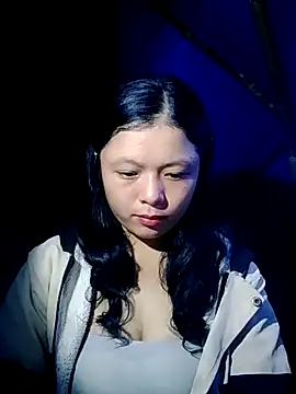 Snapshot of lisa-bae00 chatting on 11-05-25, 11:21 lisa-bae00 online show from 11-05-25, 11:21