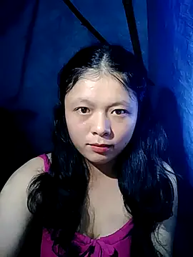 Snapshot of lisa-bae00 chatting on 11-10-25, 10:14 lisa-bae00 online show from 11-10-25, 10:14