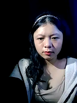 Snapshot of lisa-bae00 chatting on 11-10-25, 10:20 lisa-bae00 online show from 11-10-25, 10:20