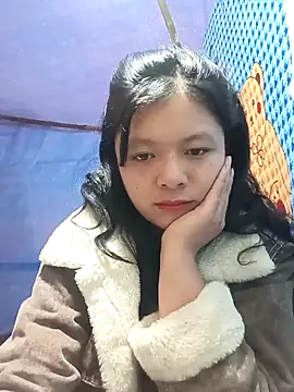 Snapshot of lisa-bae00 chatting on 11-21-25, 11:58 lisa-bae00 online show from 11-21-25, 11:58