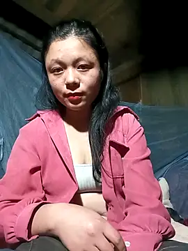 Snapshot of lisa-bae00 chatting on 11-22-25, 12:15 lisa-bae00 online show from 11-22-25, 12:15