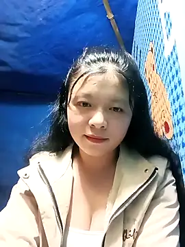 Snapshot of lisa-bae00 chatting on 11-23-25, 12:27 lisa-bae00 online show from 11-23-25, 12:27