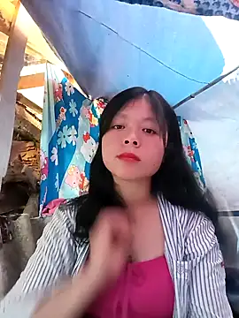 Snapshot of lisa-bae00 chatting on 11-25-25, 03:17 lisa-bae00 online show from 11-25-25, 03:17