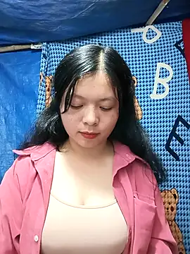 Snapshot of lisa-bae00 chatting on 11-26-25, 10:16 lisa-bae00 online show from 11-26-25, 10:16