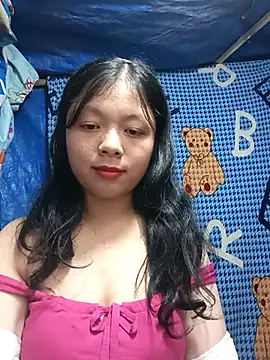 Snapshot of lisa-bae00 chatting on 11-27-25, 10:28 lisa-bae00 online show from 11-27-25, 10:28