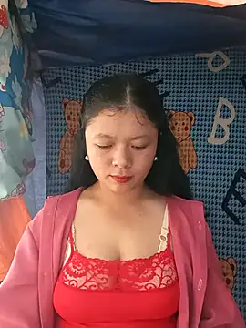 Snapshot of lisa-bae00 chatting on 12-15-25, 03:00 lisa-bae00 online show from 12-15-25, 03:00