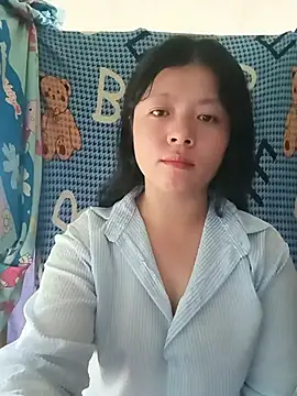 lisa-bae00 online show from 07-06-26, 12:07