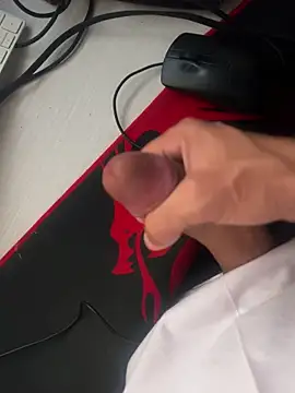 Snapshot of Alexgraph chatting on 10-26-25, 05:57 Alexgraph online show from 10-26-25, 05:57