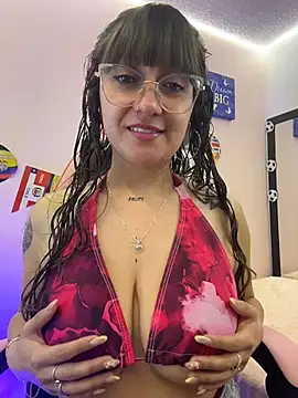 Snapshot of Pinkvixen69 chatting on 06-16-26, 02:30 Pinkvixen69 online show from 06-16-26, 02:30