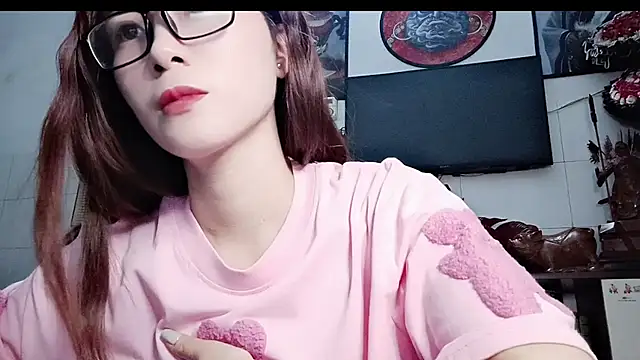 Snapshot of Family-Lovee chatting on 06-16-26, 05:48 Family-Lovee online show from 06-16-26, 05:48