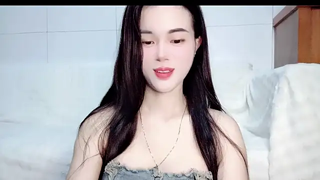 Snapshot of Family-Lovee chatting on 07-14-26, 06:46 Family-Lovee online show from 07-14-26, 06:46