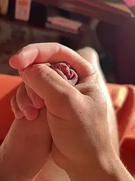 iCum uCum online show from 04-28-26, 05:45