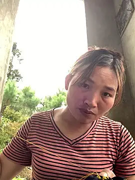 sowbibi online show from 10-22-25, 04:57