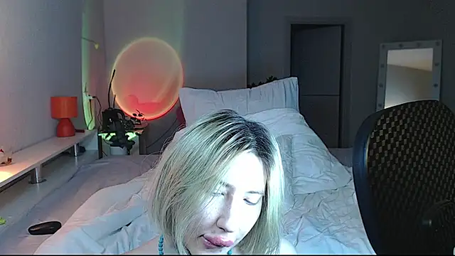 Snapshot of AuroraKeepFuck chatting on 06-08-26, 10:21 AuroraKeepFuck online show from 06-08-26, 10:21