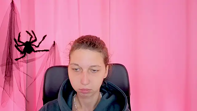 CuteEllii online show from 11-12-25, 10:48