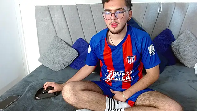 Zac Golden online show from 10-24-25, 05:26