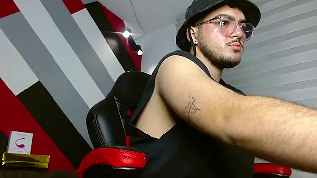 Zac Golden online show from 04-24-26, 12:18