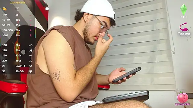 Snapshot of Zac_Golden chatting on 05-07-26, 11:59 Zac Golden online show from 05-07-26, 11:59