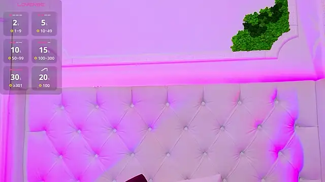 ElisaCharm online show from 03-31-26, 03:41