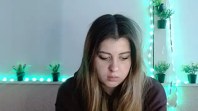 Amber  Glow online show from 10-23-25, 01:10