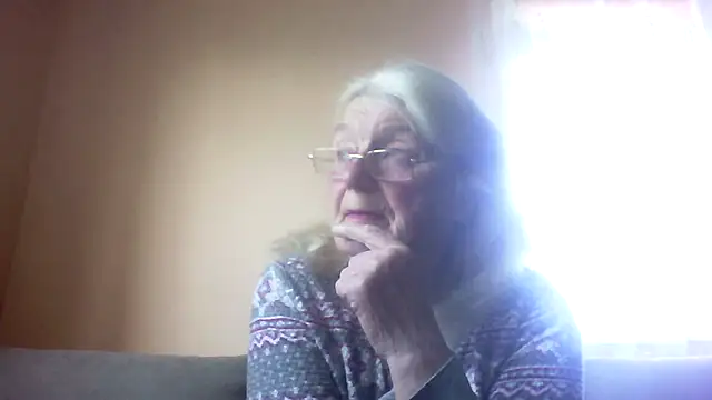 AmyLove353 online show from 04-25-26, 05:32