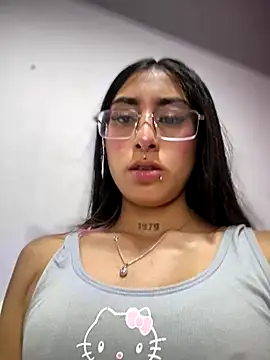 Violeet-Smith online show from 10-24-25, 01:29