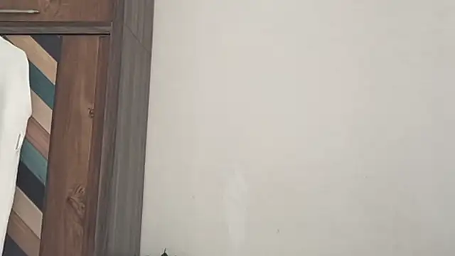 MakeMeAwareAah online show from 12-22-25, 04:20