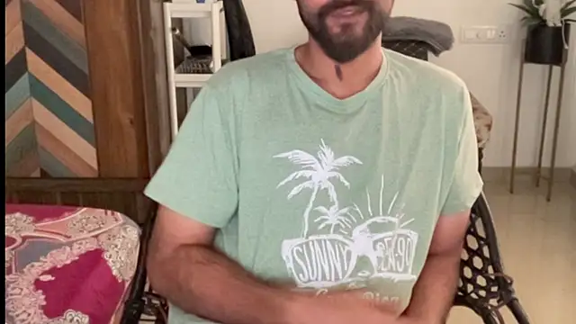 MakeMeAwareAah online show from 01-08-26, 05:54