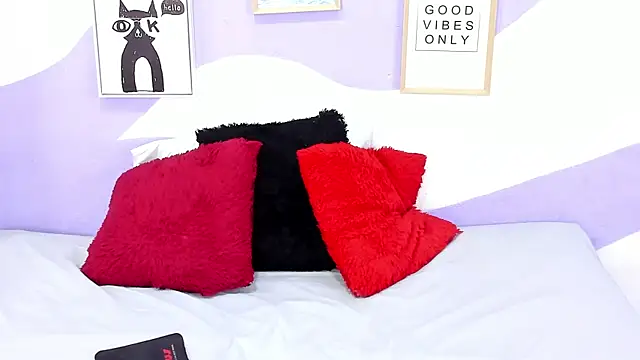 VIOLETA-28 online show from 10-31-25, 02:07