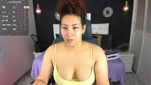 ROZZE MILA online show from 04-20-26, 01:14