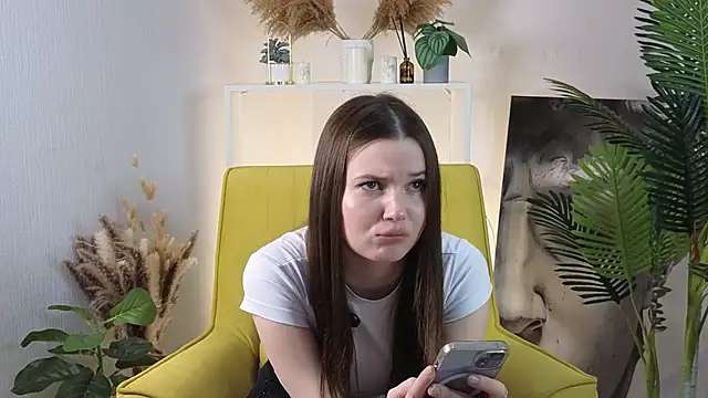 LonnaSkar online show from 10-21-25, 08:15