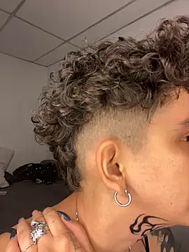 Snapshot of Abby_Evanns1 chatting on 10-31-25, 02:56 Abby Evanns1 online show from 10-31-25, 02:56