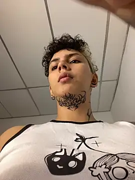 Snapshot of Abby_Evanns1 chatting on 11-05-25, 01:38 Abby Evanns1 online show from 11-05-25, 01:38