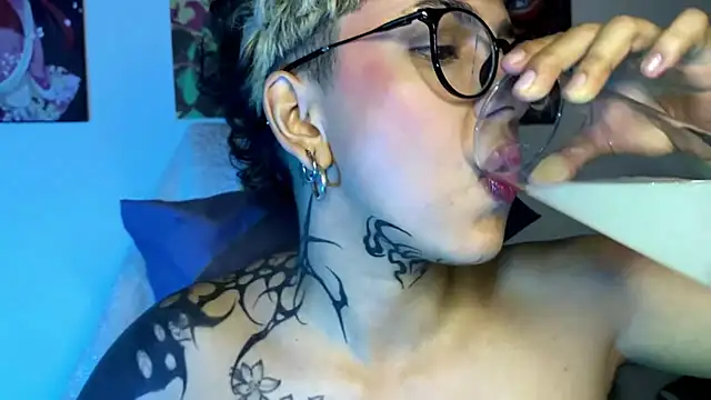 Snapshot of Abby_Evanns1 chatting on 12-03-25, 01:24 Abby Evanns1 online show from 12-03-25, 01:24