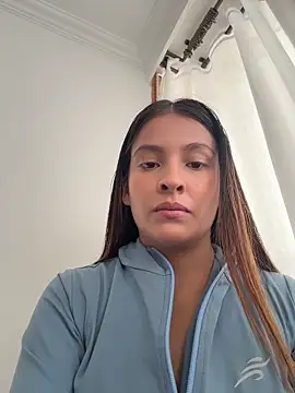 Snapshot of Talia_Bonet chatting on 06-17-26, 03:13 Talia Bonet online show from 06-17-26, 03:13