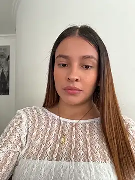 Snapshot of Talia_Bonet chatting on 06-20-26, 02:31 Talia Bonet online show from 06-20-26, 02:31
