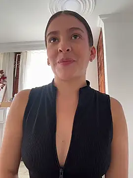 Snapshot of Talia_Bonet chatting on 06-26-26, 04:00 Talia Bonet online show from 06-26-26, 04:00
