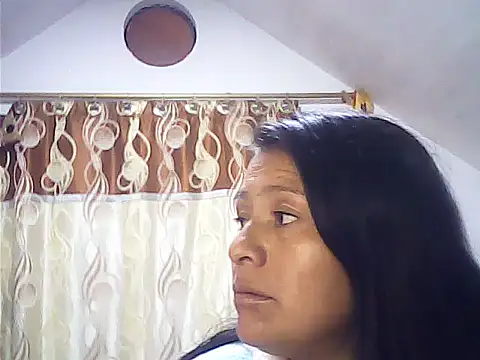 Snapshot of clavel1 chatting on 11-24-25, 02:55 clavel1 online show from 11-24-25, 02:55