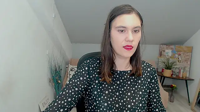 IzzyMonro online show from 10-23-25, 04:17