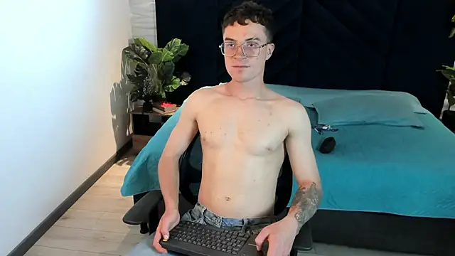 Lil James online show from 04-13-26, 07:52