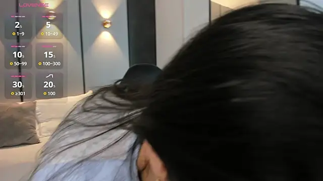 mia collins96 online show from 04-07-26, 02:34