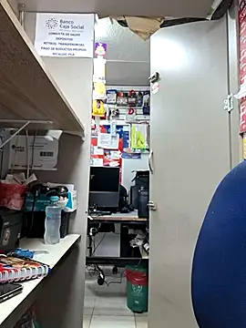 Snapshot of TamySweet69 chatting on 12-17-25, 03:18 TamySweet69 online show from 12-17-25, 03:18