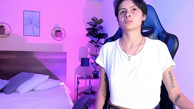 MartinnaGrecco online show from 11-29-25, 08:34